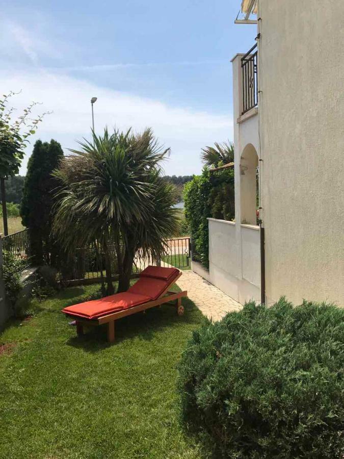 Sunset Apartment With A Private Yard At Medulin Riviera Exterior photo